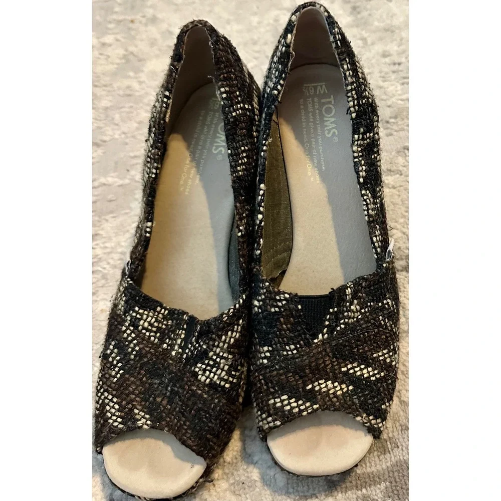 TOMS Womens Black White Woven Fabric Peep Toe Wedge Heels Size‎ 6.5